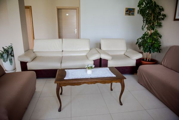 toma027418553D0-1268-30AD-8892-193B85DF151E.jpg